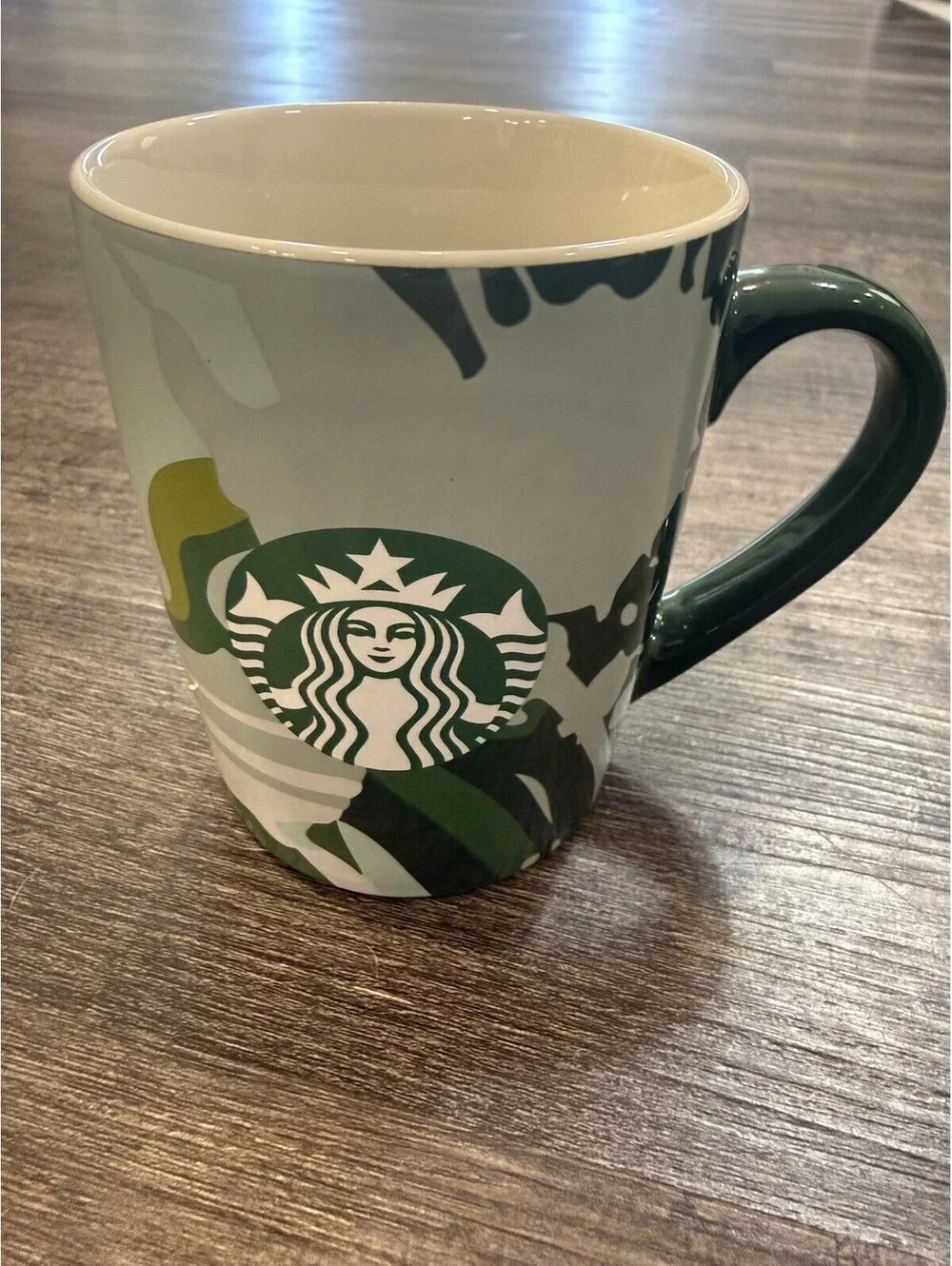 2021 Starbucks Abstract Green Splatter Camo 10 Oz. Ceramic Coffee Mug NWOT